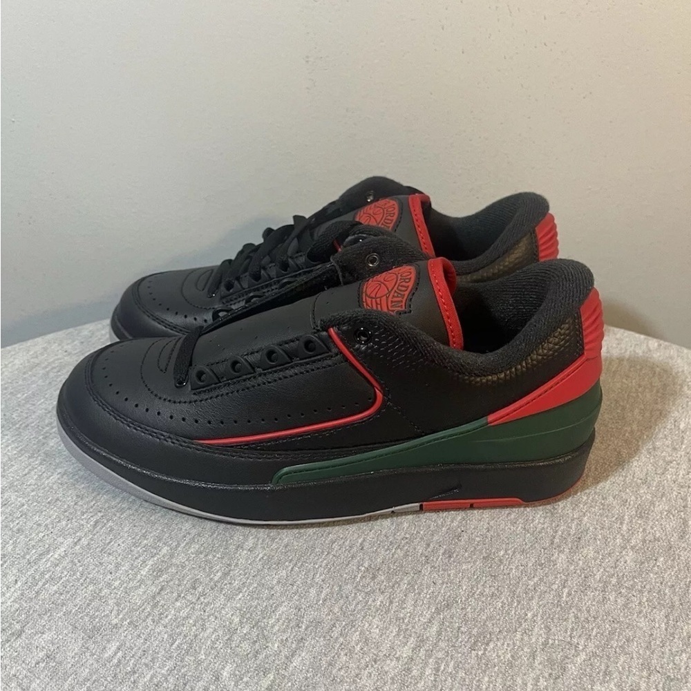 Nike Air Jordan 2 Low Bred Black Sneakers Size 6Y / Women 7.5 BNIB FJ6869-006 - Picture 4 of 10